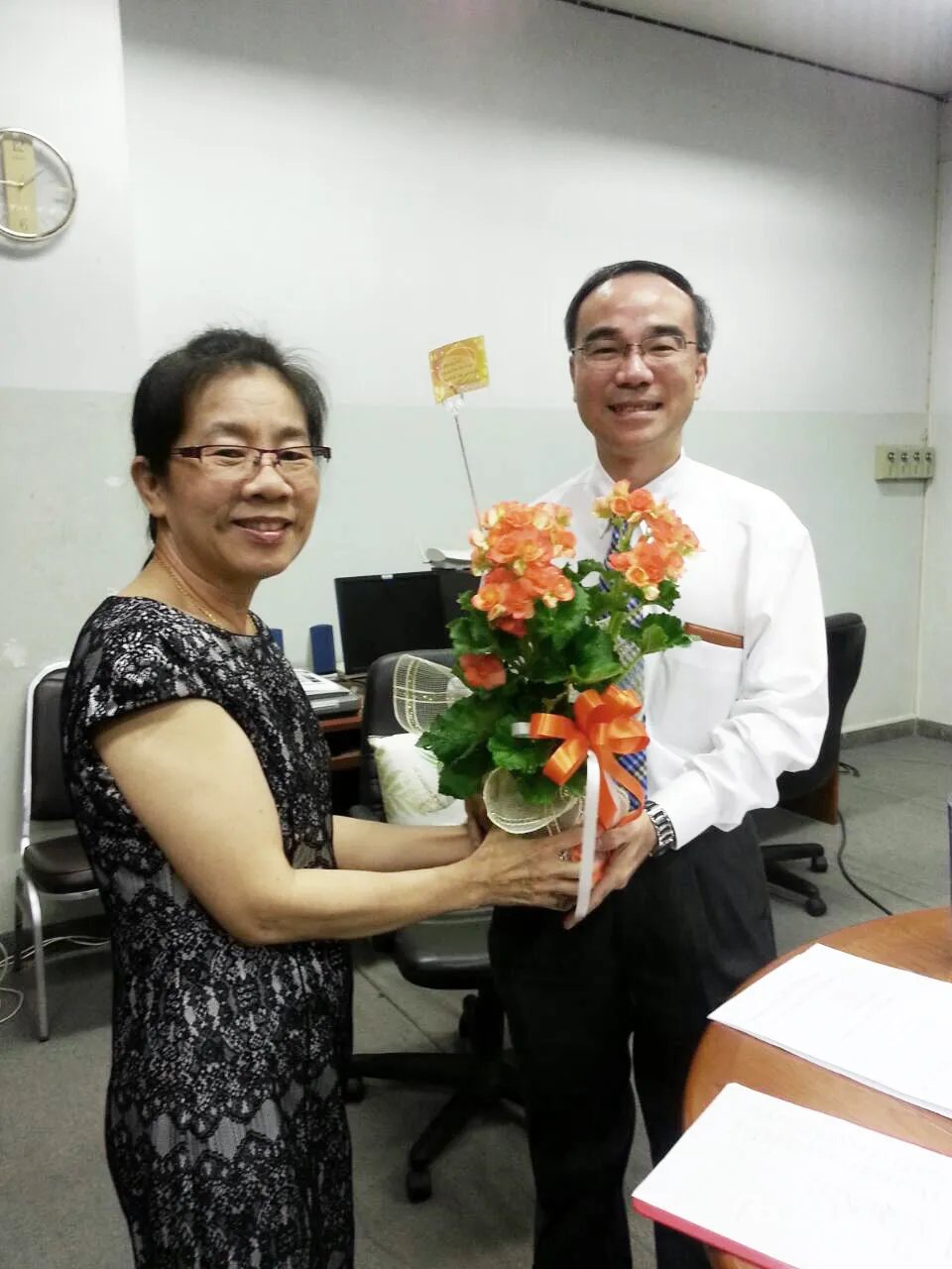 ขอแสดงความยินดีกับ ศ.ดร.นพ.นิพนธ์ ฉัตรทิพากร ได้รับรางวัลอาจารย์ดีเด่น สออ ประเทศไทย (ASAIHL-Thailand Award) ประจำปี 2556
