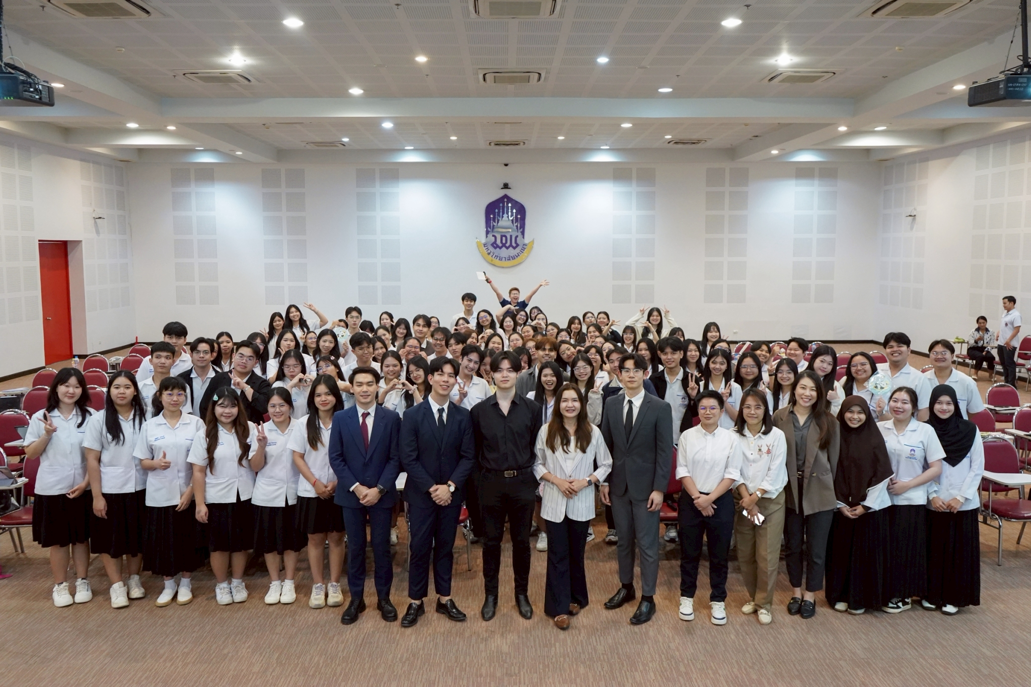 ภาควิชาสรีรวิทยา ในนามตัวแทน คณะแพทยศาสตร์ มหาวิทยาลัยเชียงใหม่