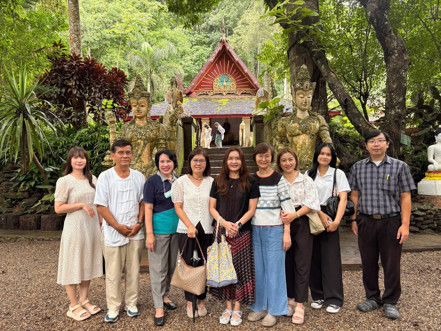 ภาควิชาสรีรวิทยา ร่วมสืบสานประเพณีถวายเทียนพรรษา ประจำปี 2569